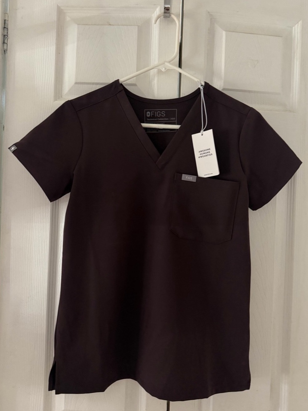 FIGS Espresso Scrub Top